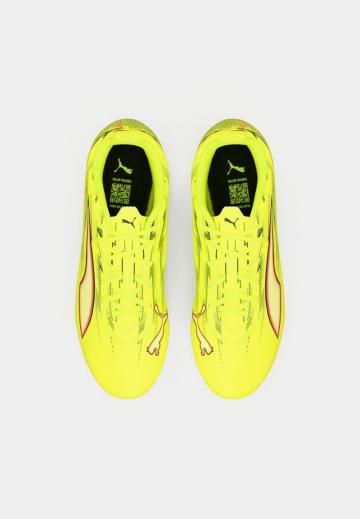 Футбольные бутсы