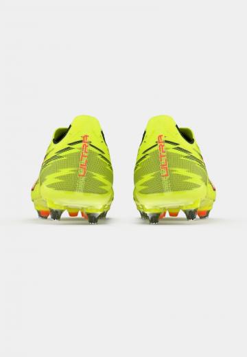 Футбольные бутсы