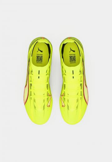 Футбольные бутсы