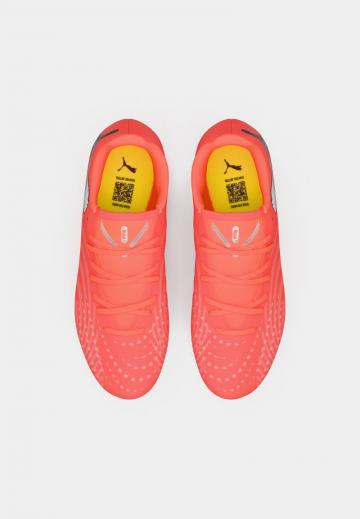 Футбольные бутсы