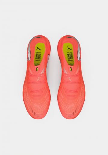 Футбольные бутсы