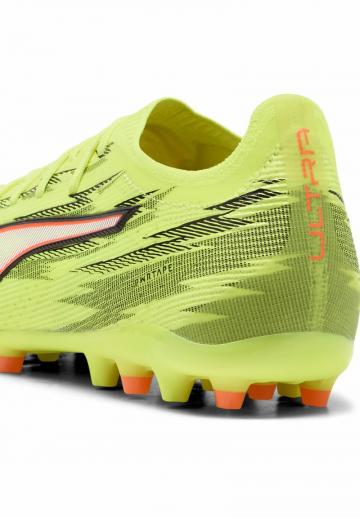 Футбольные бутсы