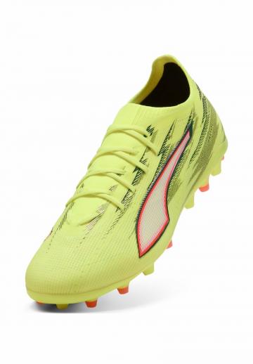 Футбольные бутсы