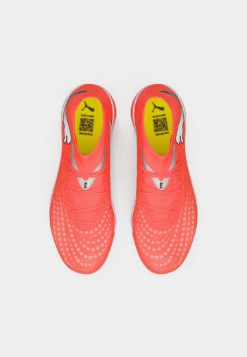 Футбольные бутсы