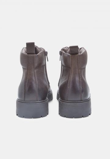 Ботинки на шнуровке