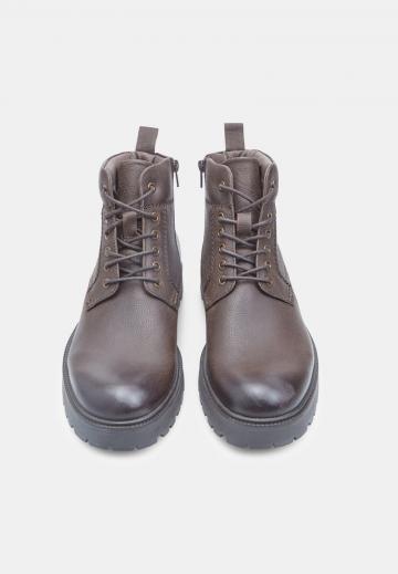 Ботинки на шнуровке
