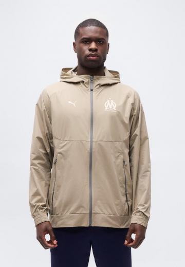 Спортивная куртка