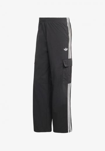 Брюки с накладными карманами