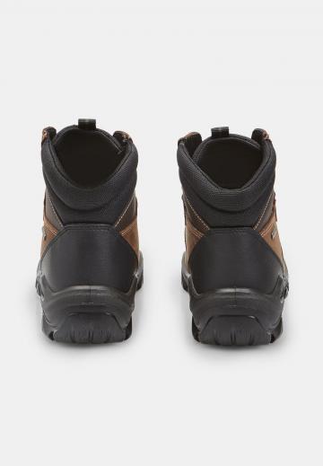 Походные ботинки