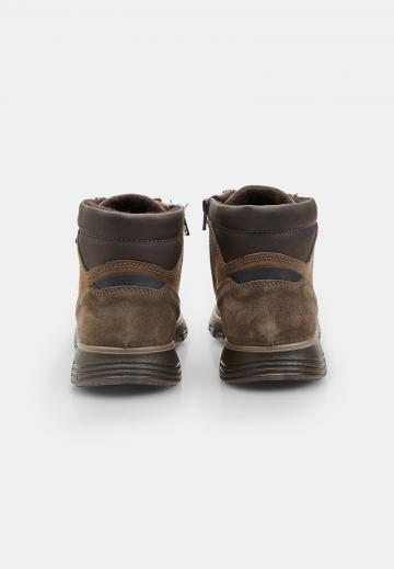 Зимние ботинки