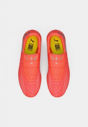 Футбольные бутсы