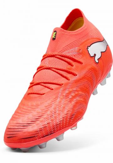 Футбольные бутсы