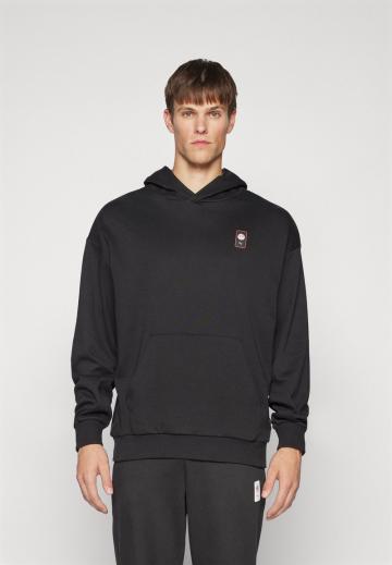 Спортивная кофта