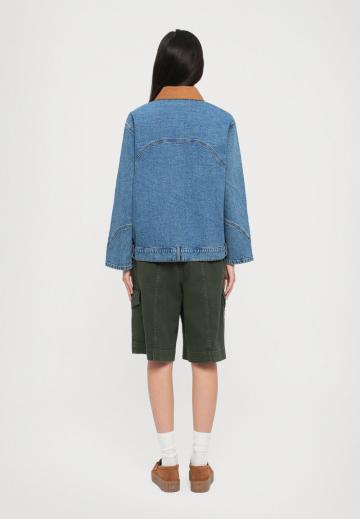 Джинсовая куртка