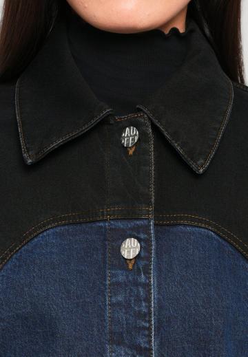 Джинсовая куртка