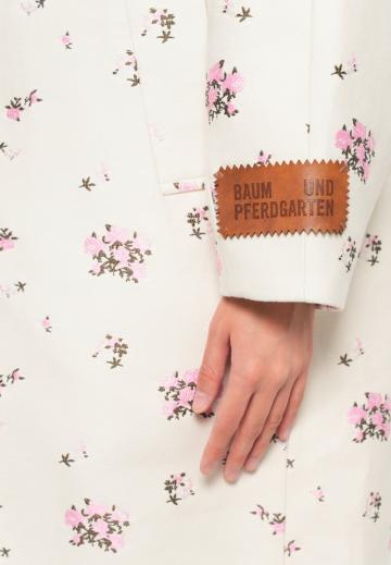 Шерстяное пальто