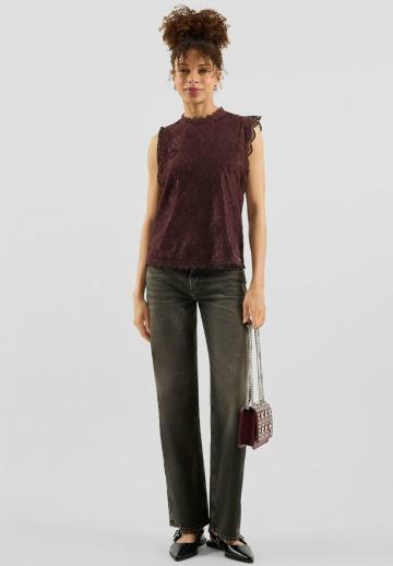 Кружевная блузка