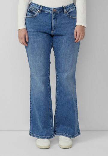 Клешеные джинсы