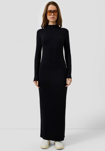 Вязаное платье