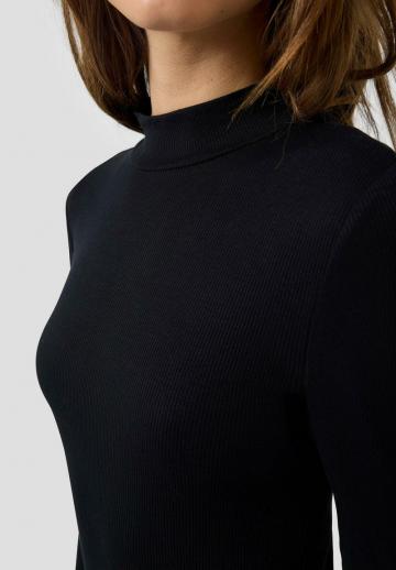 Вязаное платье