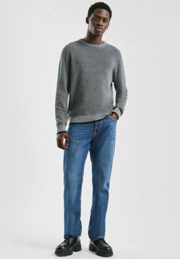 Прямые джинсы