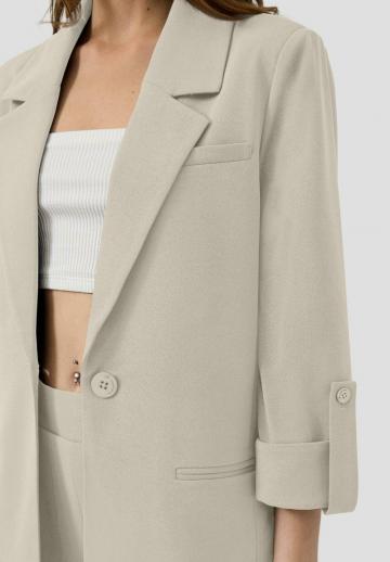 Короткое пальто