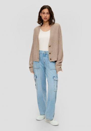 Вязаный жилет