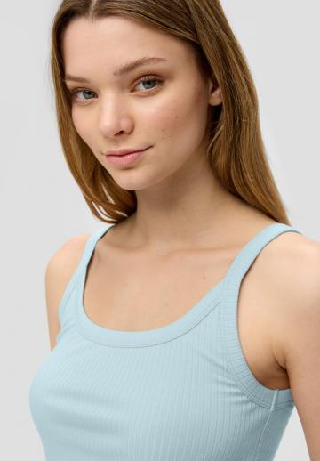 Топ на бретельках