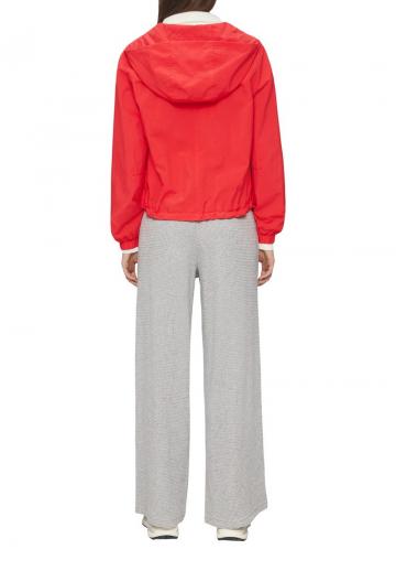 Куртка с накладнымит карманами