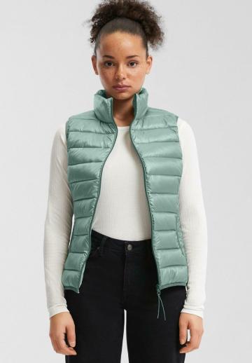 Стеганый жилет