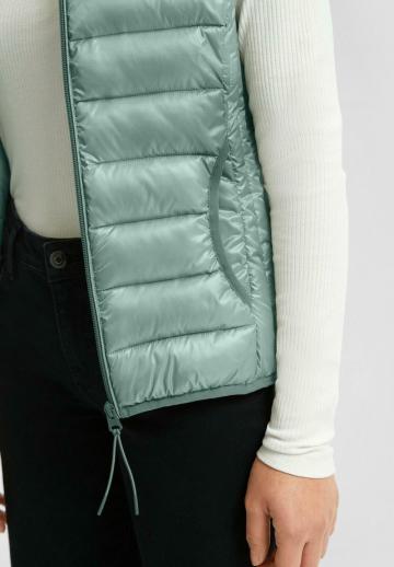 Стеганый жилет