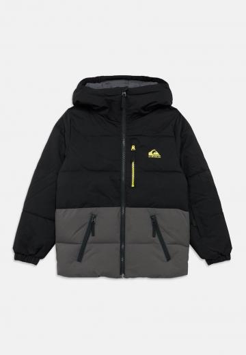 Спортивная куртка