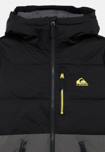 Спортивная куртка