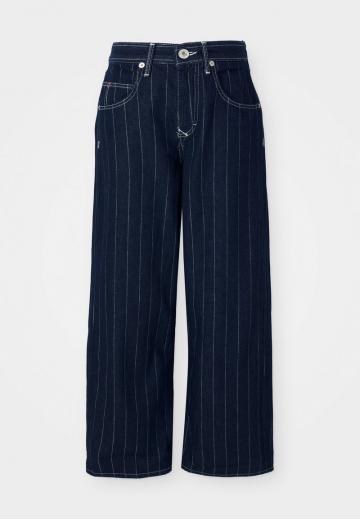 Джинсовые шорты