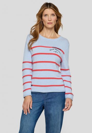 Пуловер в полоску