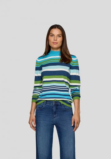 Пуловер в полоску