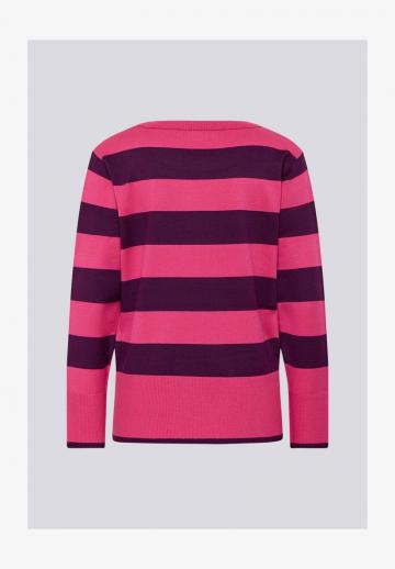 Пуловер в полоску