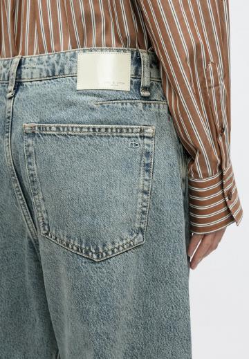 Свободные джинсы