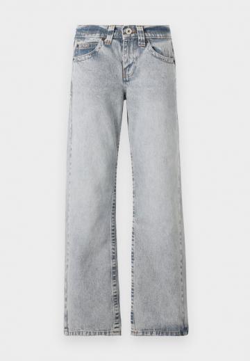 Свободные джинсы