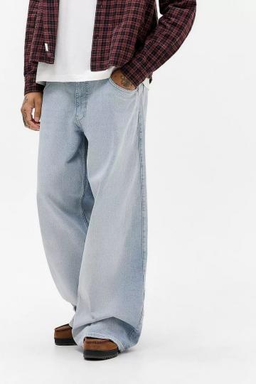 Прямые джинсы