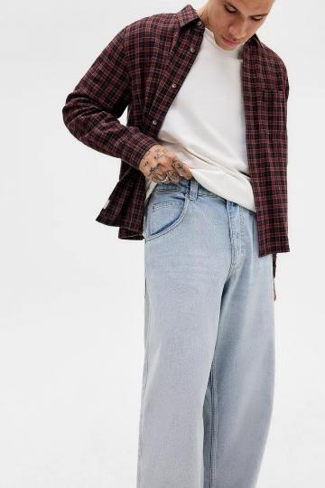 Прямые джинсы