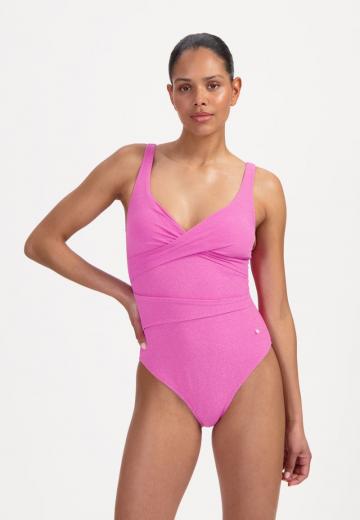 Слитный купальник