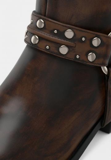 Ковбойские сапоги