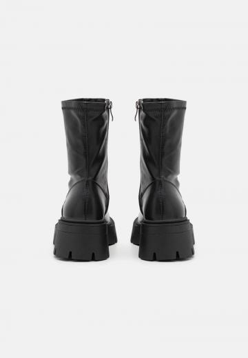 Полусапожки на платформе