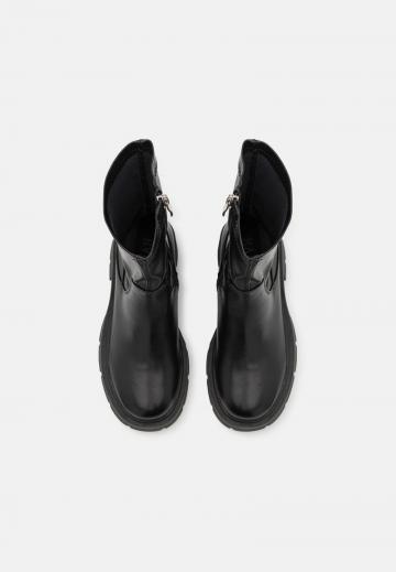 Полусапожки на платформе