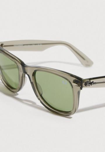 Солнечные очки