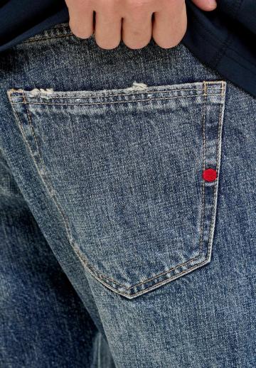 Прямые джинсы