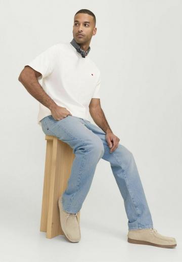 Прямые джинсы