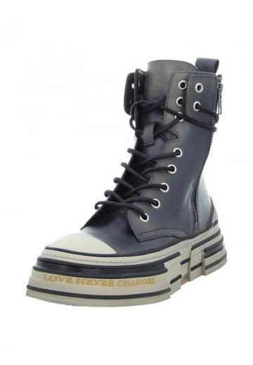 Ботинки на шнуровке