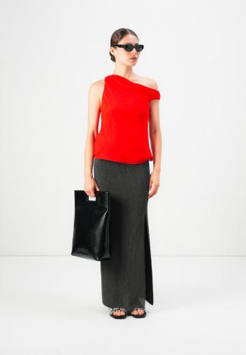 Блузка без рукавов